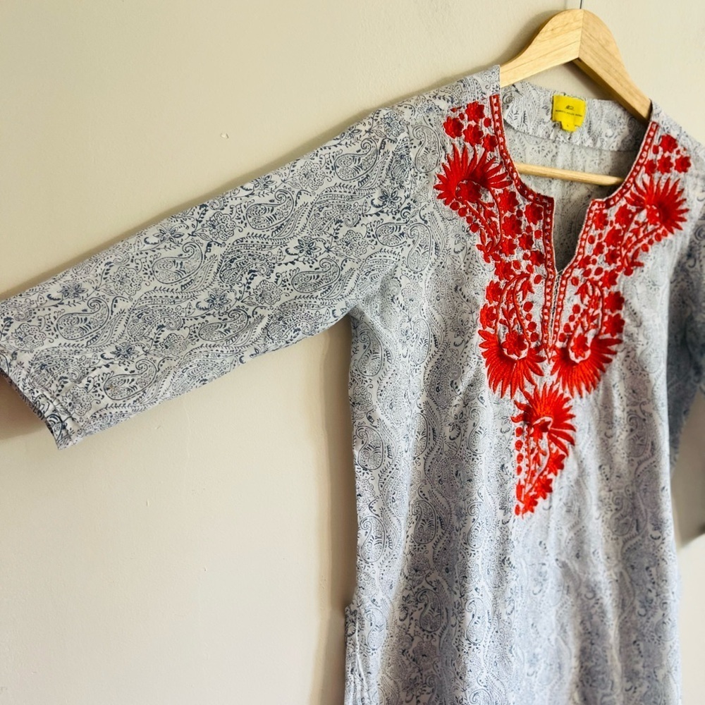 Roller Rabbit Embroidered Tunic Size Small Blue - Picture 6 of 10